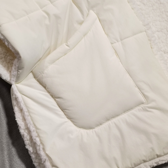 Anthropologie $150 Puffer Quilted Kimono Vest Sherpa Lined Women's "One Size" - Picture 11 of 11